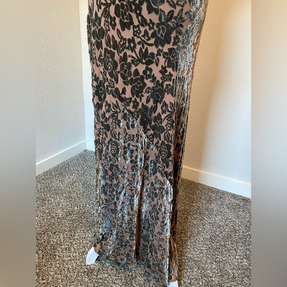 90’s Crushed Velvet Maxi Dress - Picture 6 of 6